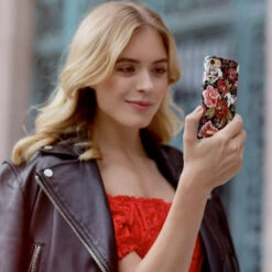 IDeal Of Sweden – IPhone SE 2020/8/7/6S/6 Coque Antique Roses -Mobilemania Magasin coque rigide ideal of sweden antique roses apple iphone 786s6se 2020 6