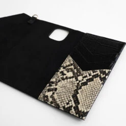 IDeal Of Sweden - IPhone 12 PRO MAX Etui 2in1 Midnight Python 10 IDeal Of Sweden - IPhone 12 PRO MAX Etui 2in1 Midnight Python -Mobilemania Magasin etui ideal of sweden midnight python envelope clutch apple iphone 12 pro max 3