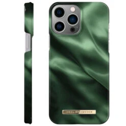 IDeal Of Sweden - IPhone 13 PRO MAX Coque Emerald Satin -Mobilemania Magasin ideal of sweden iphone 13 pro max coque emerald satin 1